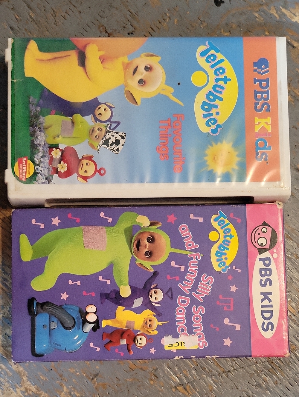 Kids Teletubbies VHS Bundle - Yellow & Green Characters